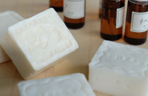 香りのワークショップ ハンドメイドアロマソープ